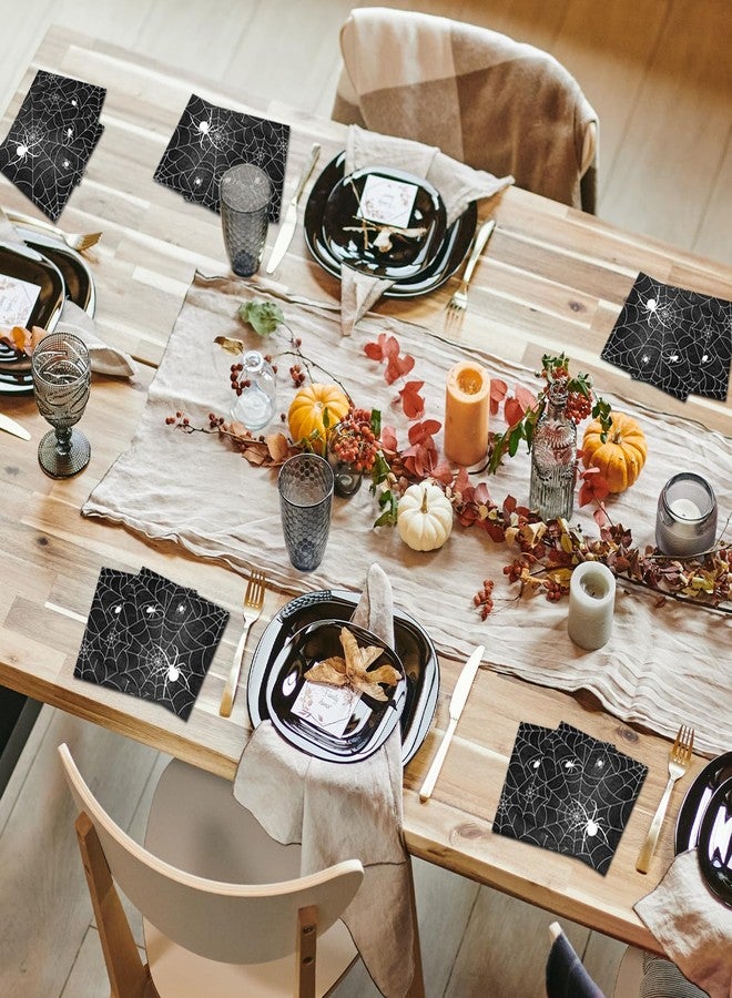 ٥٠ منديل ورقي بتصميم شبكة عنكبوت للهالوين، مناديل سوداء مخيفة للاستخدام مرة واحدة لحفلات الهالوين، مثالية لحفلات الهالوين، وبيوت الرعب، وحفلات أعياد الميلاد المخيفة، وتزيين الطاولات بطابع شبكة العنكبوت. - Image 4